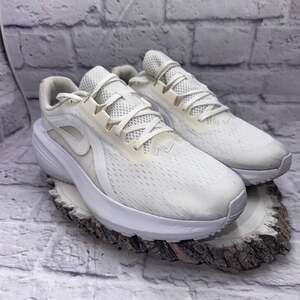 Nike Downshifter 14 Men’s Size 11.5 Running Shoes White  IB1895-104 EUC